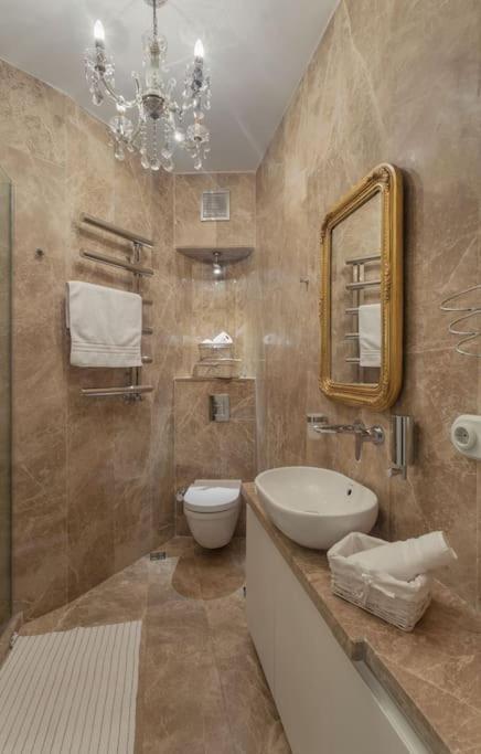 Doctors Spacious Place Daire