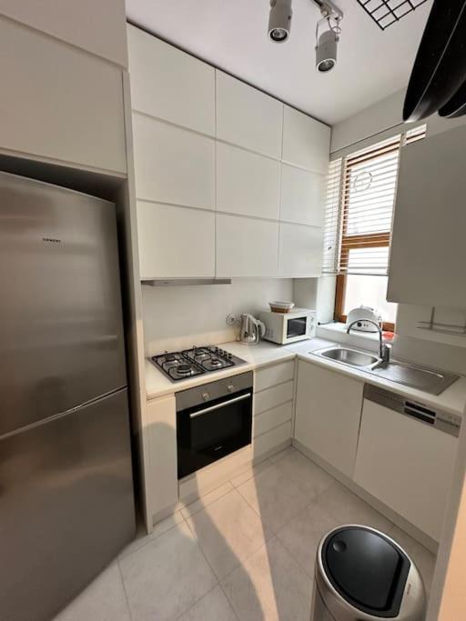 Doctors Spacious Place Daire